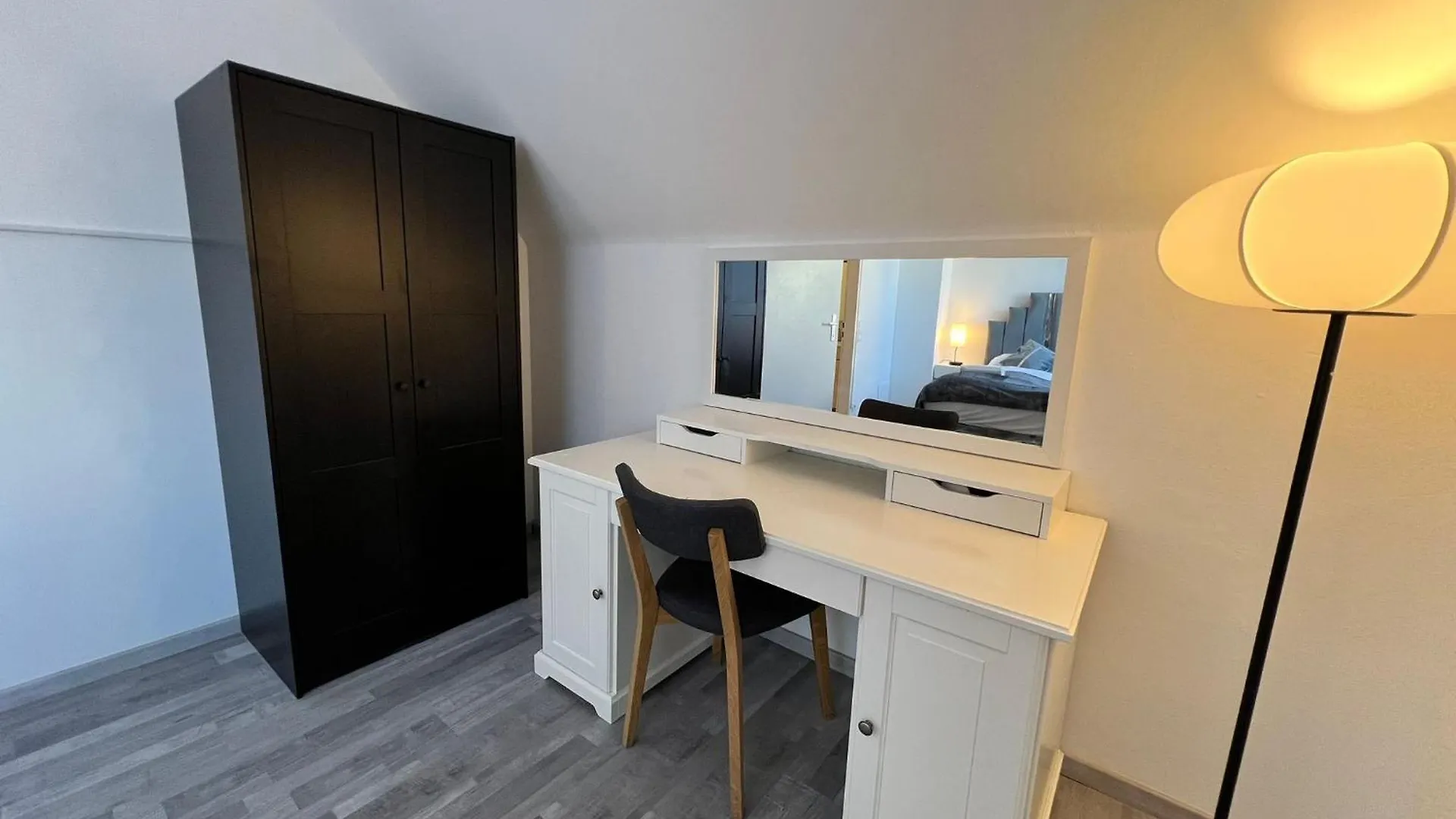 Elegant 2+ 1 Bedroom Apt At Vienna'S Vibrant 3. District