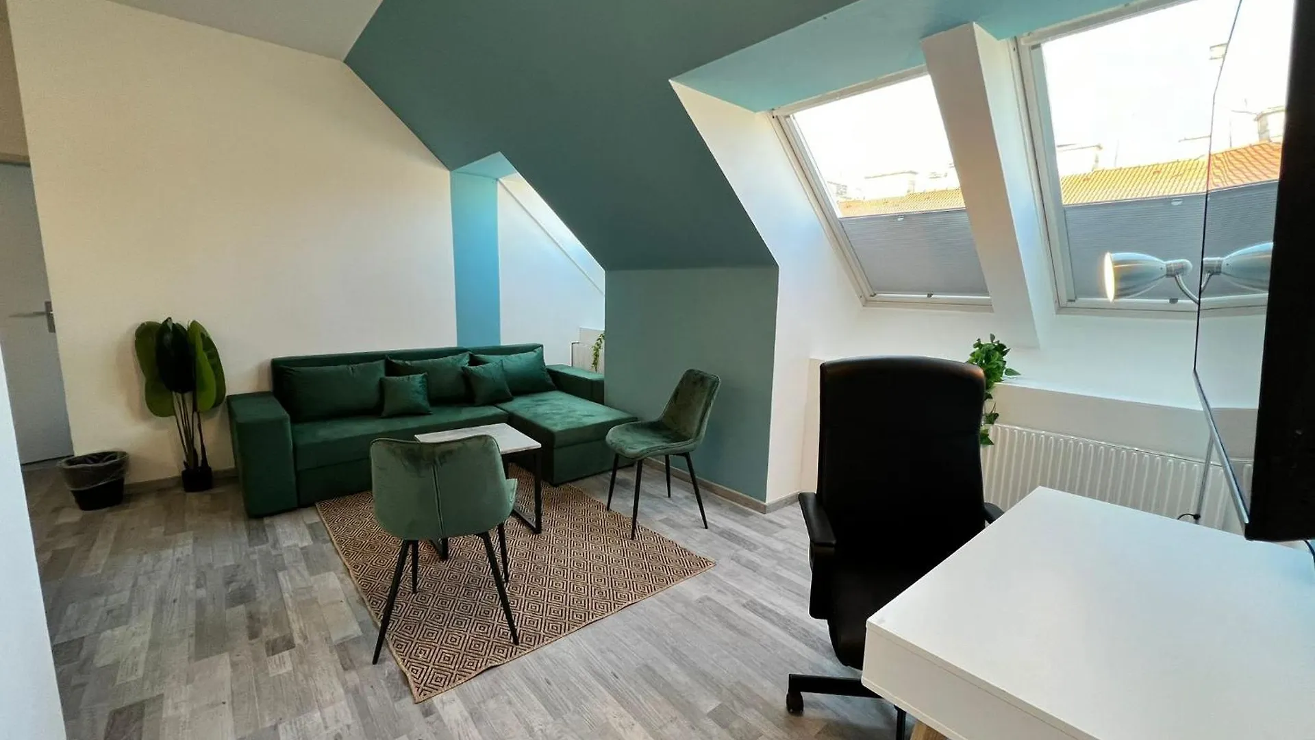 Elegant 2+ 1 Bedroom Apt At Vienna'S Vibrant 3. District Apartment